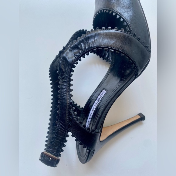 EUC Manolo Blahnik Black leather Sandals Heels, size 37.5, US 7.5 - Picture 2 of 7